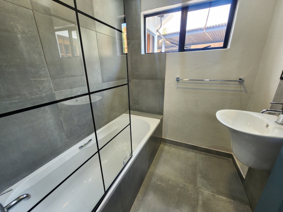 To Let 3 Bedroom Property for Rent in Riebeeckstad Free State